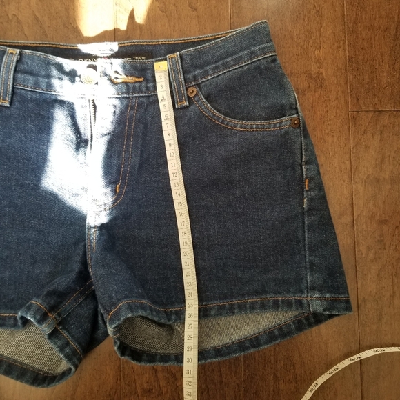Vintage DKNY Midrise Denim Shorts - Picture 6 of 6